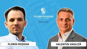 Valentin Vasiliță este unul dintre acești oameni. Conduce digitalizarea activităților DKV Mobility în România și lucrează cu companii care vor să își administreze flotele într-un mod mai așezat. Vorbim despre un sector care, deși pare tehnic la exterior, atinge fiecare bucată din viața unei companii: de la costuri, la modul în care lucrează echipele, până la felul în care sunt planificate resursele. Valentin vede aceste piese și încearcă să le pună într-o formă care să aibă sens pentru manageri și pentru șoferi.